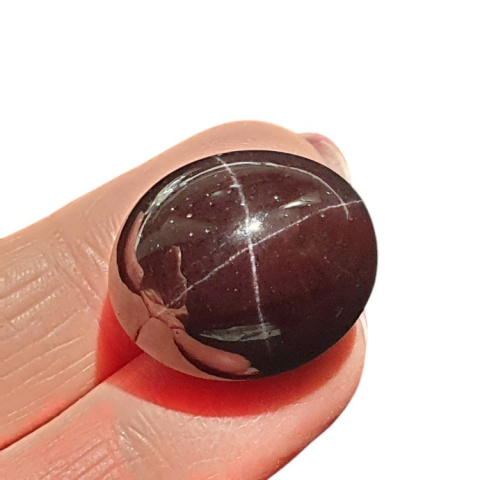 Granat gwiaździsty kaboszon 23x19 mm nr 77 Granat gwiaździsty kaboszon 23x19 mm nr 77