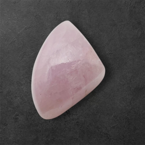 Kunzyt kaboszon 20x13 mm nr 108 Kunzyt kaboszon 20x13 mm nr 108