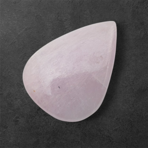 Kunzyt kaboszon 27x20 mm nr 55 Kunzyt kaboszon 27x20 mm nr 55