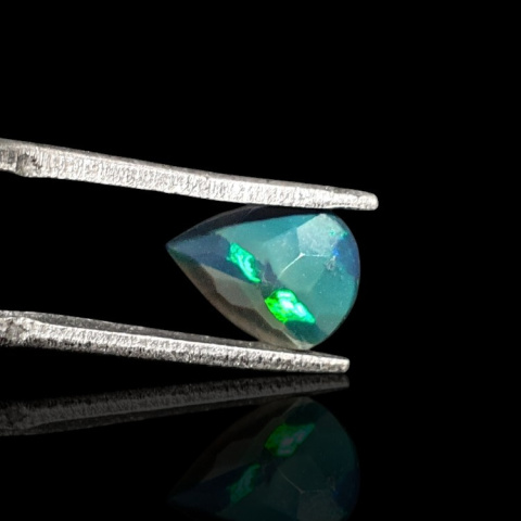 Czarny opal etiopski fasetowany 10x7 mm nr 664 Czarny opal etiopski fasetowany 10x7 mm nr 664