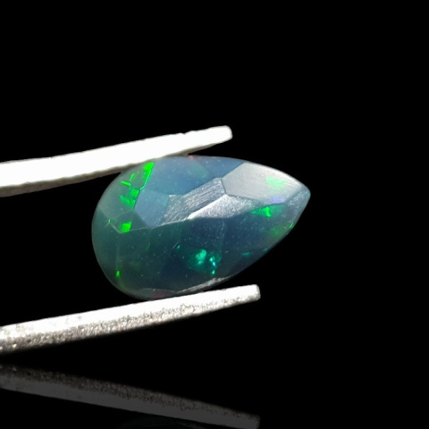 Czarny opal etiopski fasetowany 11x7 mm nr 668 Czarny opal etiopski fasetowany 11x7 mm nr 668