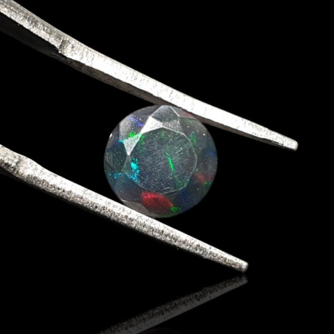 Czarny opal etiopski fasetowany fi 8 mm nr 709 Czarny opal etiopski fasetowany fi 8 mm nr 709