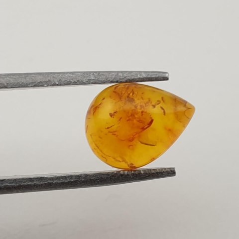 Bursztyn bałtycki kaboszon 9x7 mm nr 393 Bursztyn bałtycki kaboszon 9x7 mm nr 393