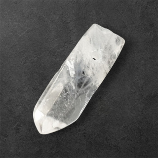Kryształ górski sopel 32x11 mm nr 372