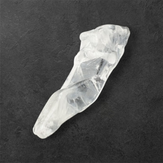 Kryształ górski sopel 32x11 mm nr 382