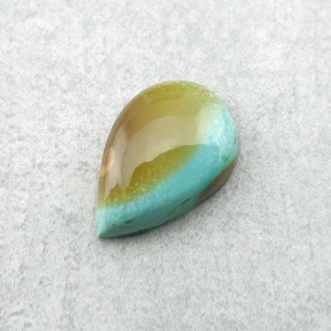 Turkus tybetański kaboszon 12x8 mm nr 211 Turkus tybetański kaboszon 12x8 mm nr 211