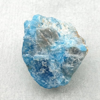 Apatyt bryłka z dziurką 26x23 mm nr 98