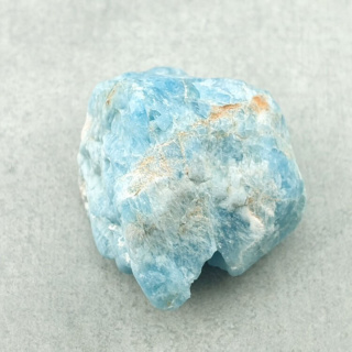 Apatyt bryłka z dziurką 27x21 mm nr 111