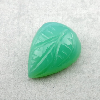 Chalcedon chryzo kaboszon carved 18x14 mm nr 94