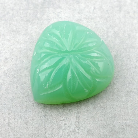 Chalcedon chryzo kaboszon carved 19x18 mm nr 92 Chalcedon chryzo kaboszon carved 19x18 mm nr 92