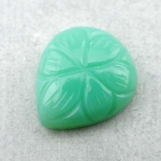 Chalcedon chryzo kaboszon carved 20x18 mm nr 79