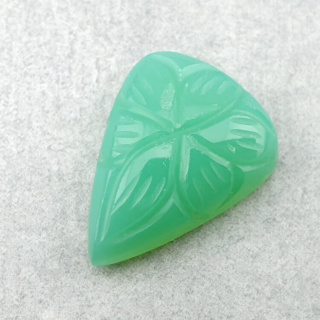Chalcedon chryzo kaboszon carved 22x17 mm nr 53