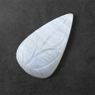 Agat blue lace kaboszon carved 28x16 mm nr 39