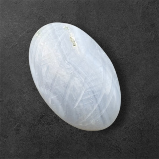 Agat blue lace kaboszon carved 29x18 mm nr 41