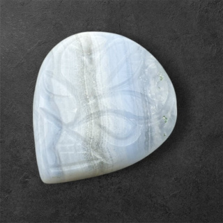 Agat blue lace kaboszon carved 29x26 mm nr 52