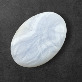 Agat blue lace kaboszon carved 32x22 mm nr 18