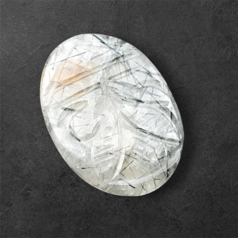 Kwarc z turmalinem kaboszon carved 28x21 mm nr 62 Kwarc z turmalinem kaboszon carved 28x21 mm nr 62