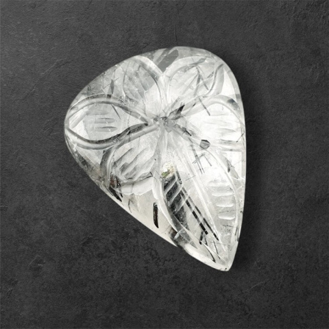 Kwarc z turmalinem kaboszon carved 29x23 mm nr 36 Kwarc z turmalinem kaboszon carved 29x23 mm nr 36
