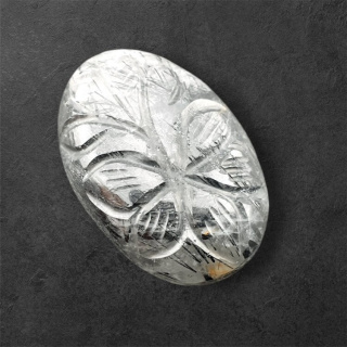 Kwarc z turmalinem kaboszon carved 30x20 mm nr 46