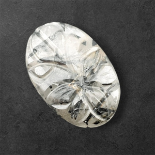 Kwarc z turmalinem kaboszon carved 31x20 mm nr 55