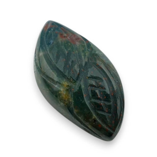 Heliotrop kaboszon carved 27x14 mm nr 29