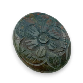 Heliotrop kaboszon carved 32x27 mm nr 10