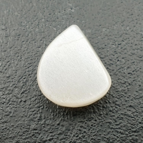 Kamień księżycowy biały kaboszon carved 17x14 mm nr 296 Kamień księżycowy biały kaboszon carved 17x14 mm nr 296