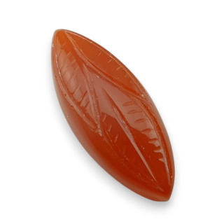 Karneol kaboszon carved 28x11 mm nr 78