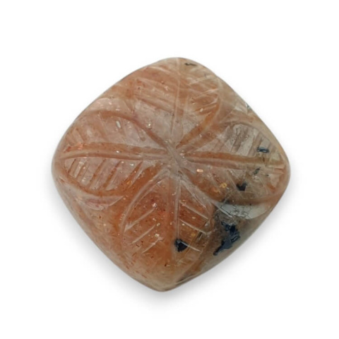 Kamień słoneczny kaboszon carved 20x19 mm nr 28 Kamień słoneczny kaboszon carved 20x19 mm nr 28