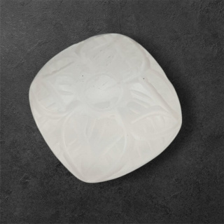 Kwarc różowy kaboszon carved 22x22 mm nr 23