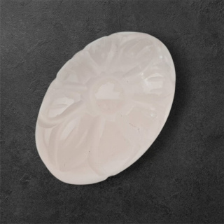 Kwarc różowy kaboszon carved 24x17 mm nr 7