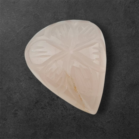 Kwarc różowy kaboszon carving 24x20 mm nr 11 Kwarc różowy kaboszon carving 24x20 mm nr 11