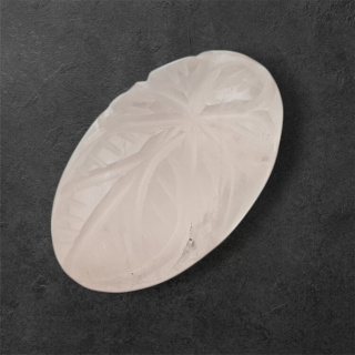 Kwarc różowy kaboszon carved 25x15 mm nr 12