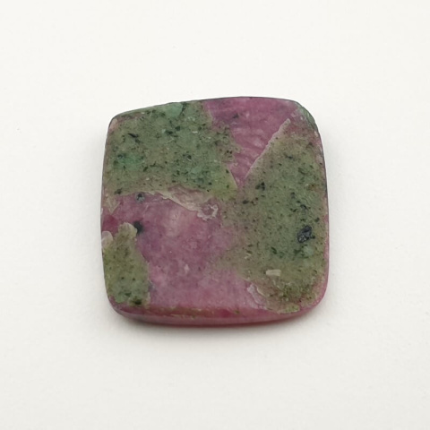 Zoisyt z rubinem kaboszon 26x23 mm nr 45 Zoisyt z rubinem kaboszon 26x23 mm nr 45