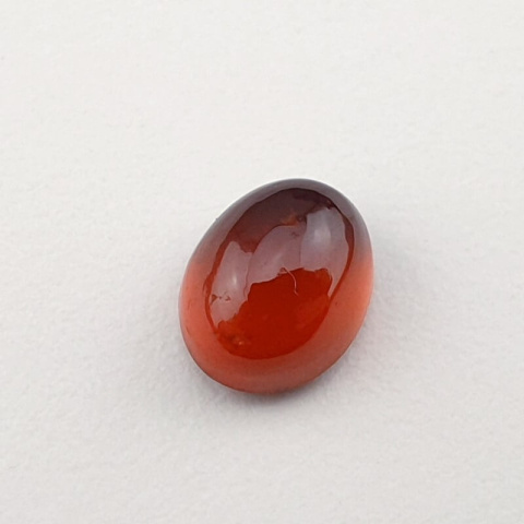 Granat Hessonit kaboszon 8x6 mm nr 21 Granat Hessonit kaboszon 8x6 mm nr 21