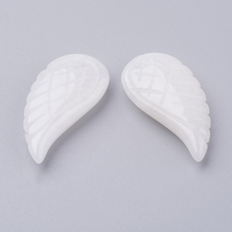 Jadeit skrzydło z dziurką 24x12 mm 1 szt Jadeit skrzydło z dziurką 24x12 mm 1 szt