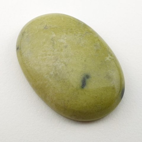 Serpentynit kaboszon 27x19 mm nr 56 Serpentynit kaboszon 27x19 mm nr 56