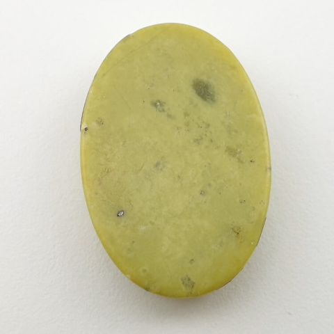 Serpentynit kaboszon 30x20 mm nr 66 Serpentynit kaboszon 30x20 mm nr 66