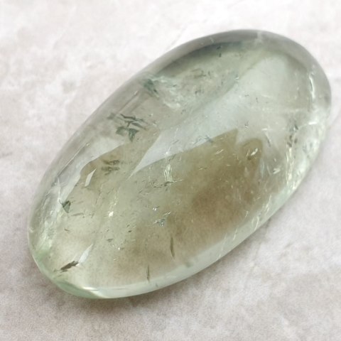 Kwarc zielony Prasiolite 3,2x1,8 cm nr 16 Kwarc zielony Prasiolite 3,2x1,8 cm nr 16