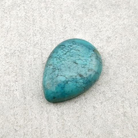 Turkus tybetański kaboszon 13x9 mm nr 185 Turkus tybetański kaboszon 13x9 mm nr 185