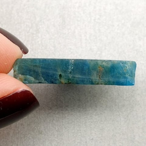 Apatyt cięty surowy 22x16 mm nr 77 Apatyt cięty surowy 22x16 mm nr 77