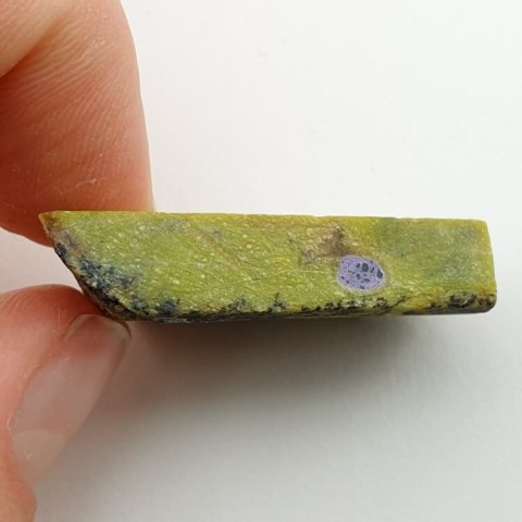 Atlantysyt cięty surowy 32x23 mm nr 42 Atlantysyt cięty surowy 32x23 mm nr 42