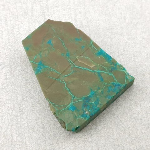 Chryzokola cięta surowa 24x19 mm nr 33