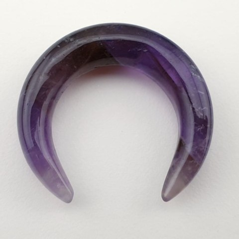 Ametyst lunula księżyc 3,1x2,8 cm 1 szt Ametyst lunula księżyc 3,1x2,8 cm 1 szt
