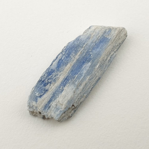 Kyanit surowy 25x10 mm nr 232 Kyanit surowy 25x10 mm nr 232