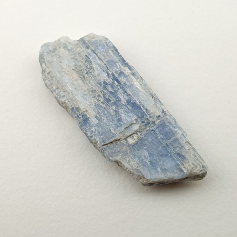 Kyanit surowy 25x10 mm nr 232 Kyanit surowy 25x10 mm nr 232