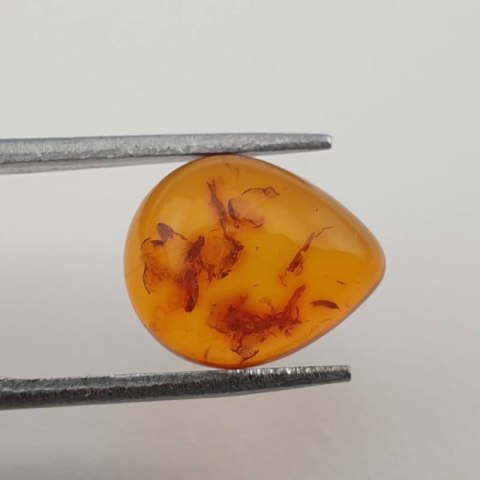Bursztyn bałtycki kaboszon 12x10 mm nr 321 Bursztyn bałtycki kaboszon 12x10 mm nr 321