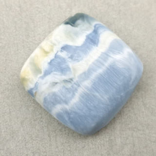 Opal niebieski kaboszon 24x24 mm nr 254