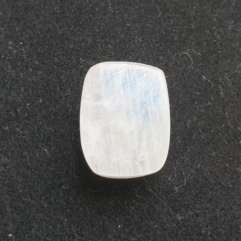 Kamień księżycowy kaboszon 17x13 mm nr A251