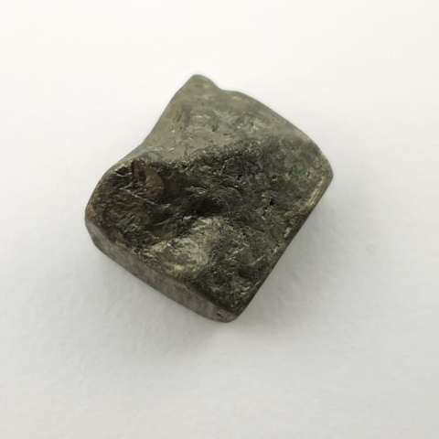 Piryt bryłka z dziurką 12x11 mm nr 62 Piryt bryłka z dziurką 12x11 mm nr 62